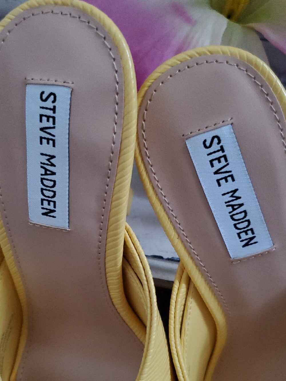 Steve Madden Yellow Knotted Square-Toe Slide Mules - Picture 2 of 6